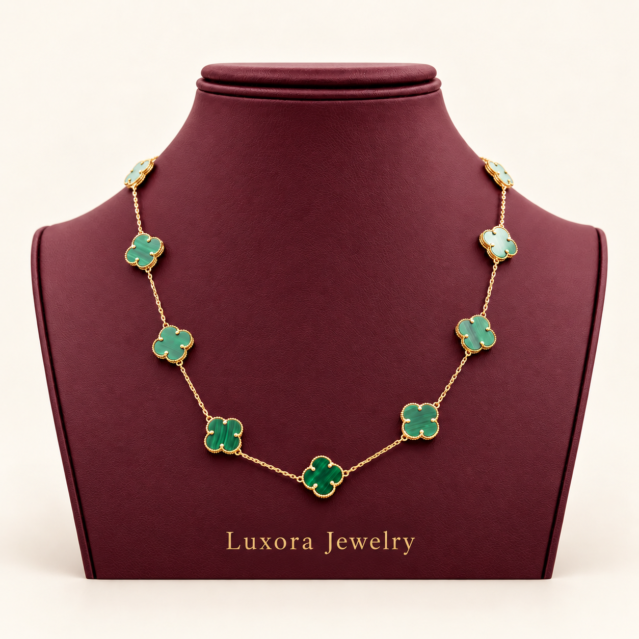 Collar de tréboles verdes en oro 14K