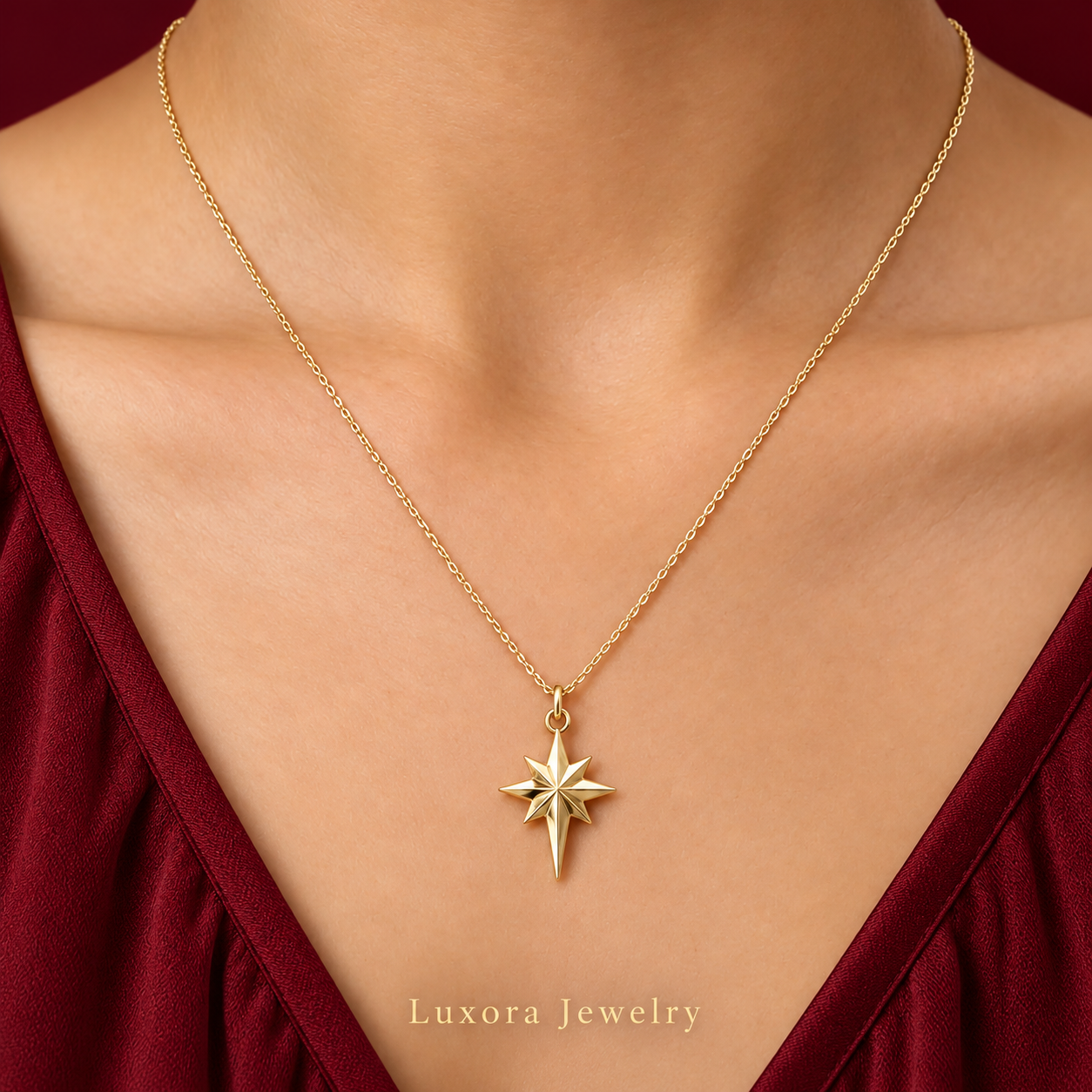 Collar con dije de estrella de ocho puntas
