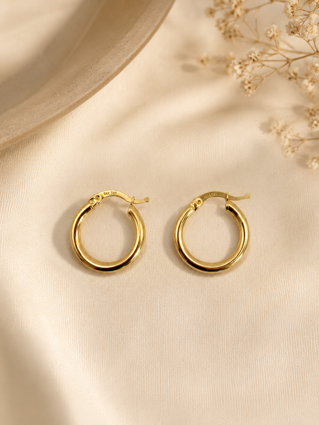 Elara Classic Hoops
